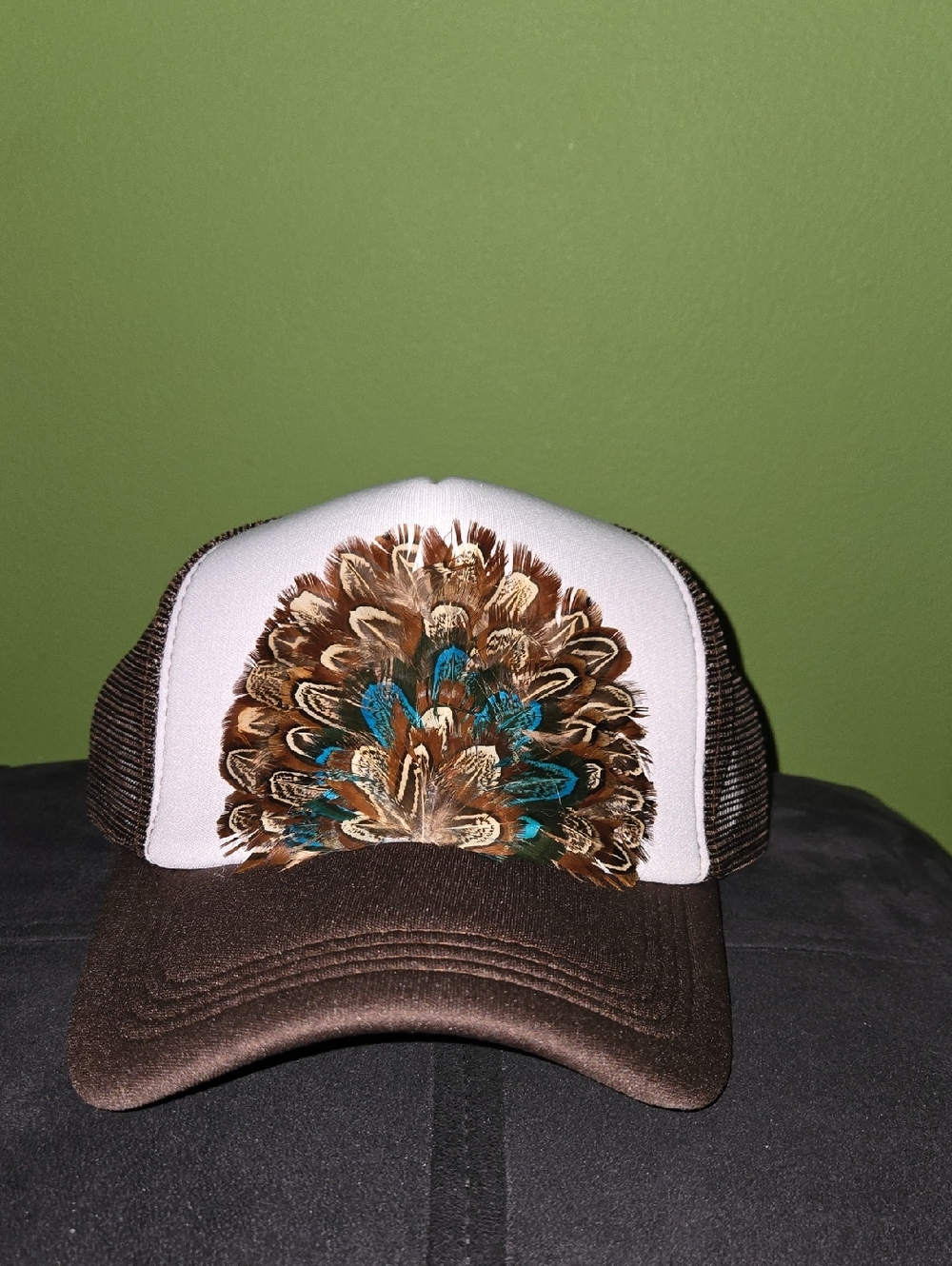 NEW Custom Made Brown and White Feather Trucker Hat - Unbranded